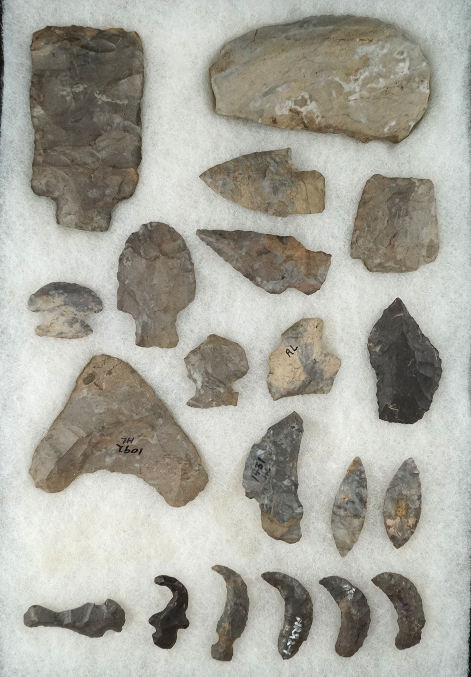 Very unique group of 20 authentic flaked artifacts found in New York, many are oddities.