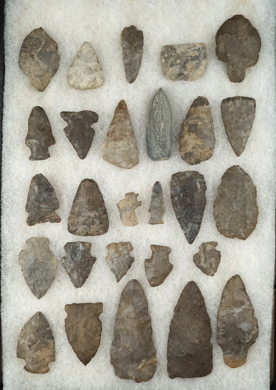 Group of 27 assorted artifacts found in New York, largest is 2 3/4".