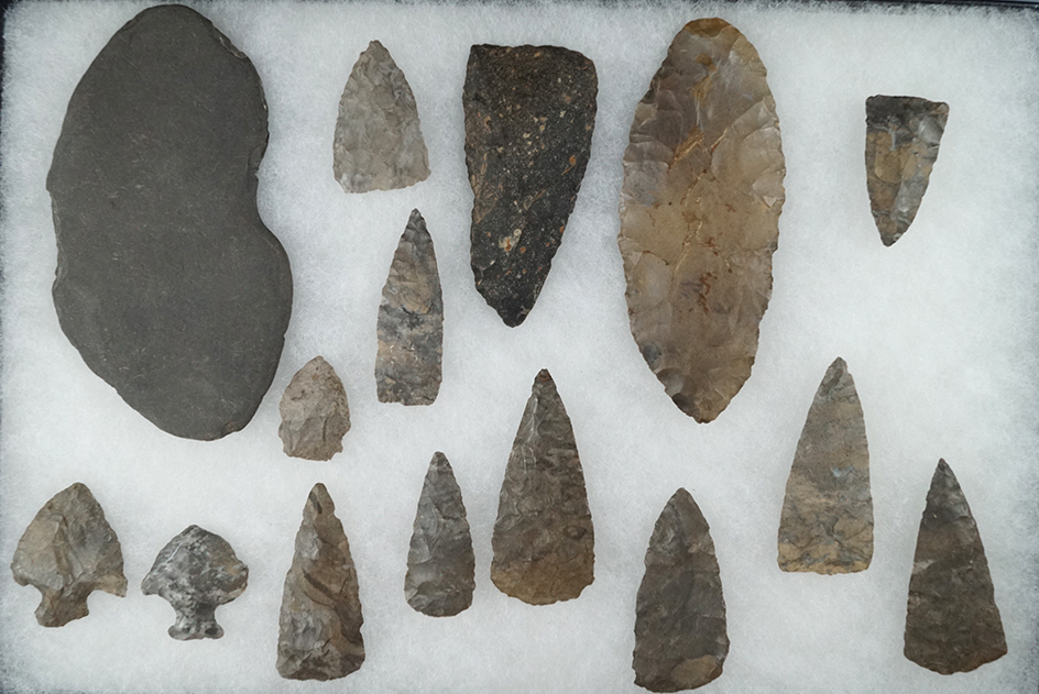 Set of 15 assorted artifacts found in New York including a Slate Knife, points and knives.