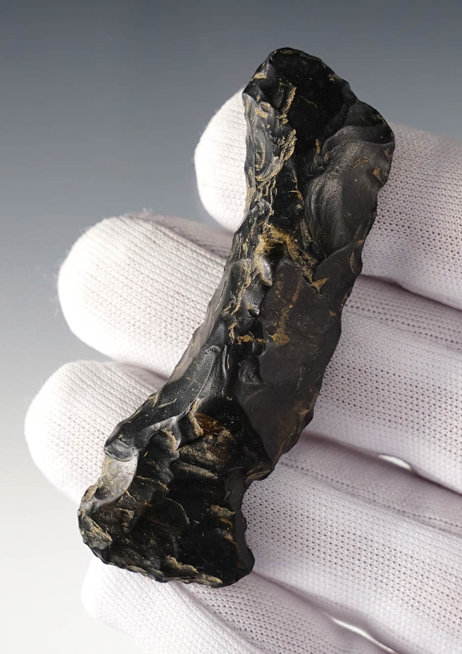 Rare and exceptional! 2 3/4" Ohio Hafted Shaft Scraper made from black high-grade Coshocton Flint. 