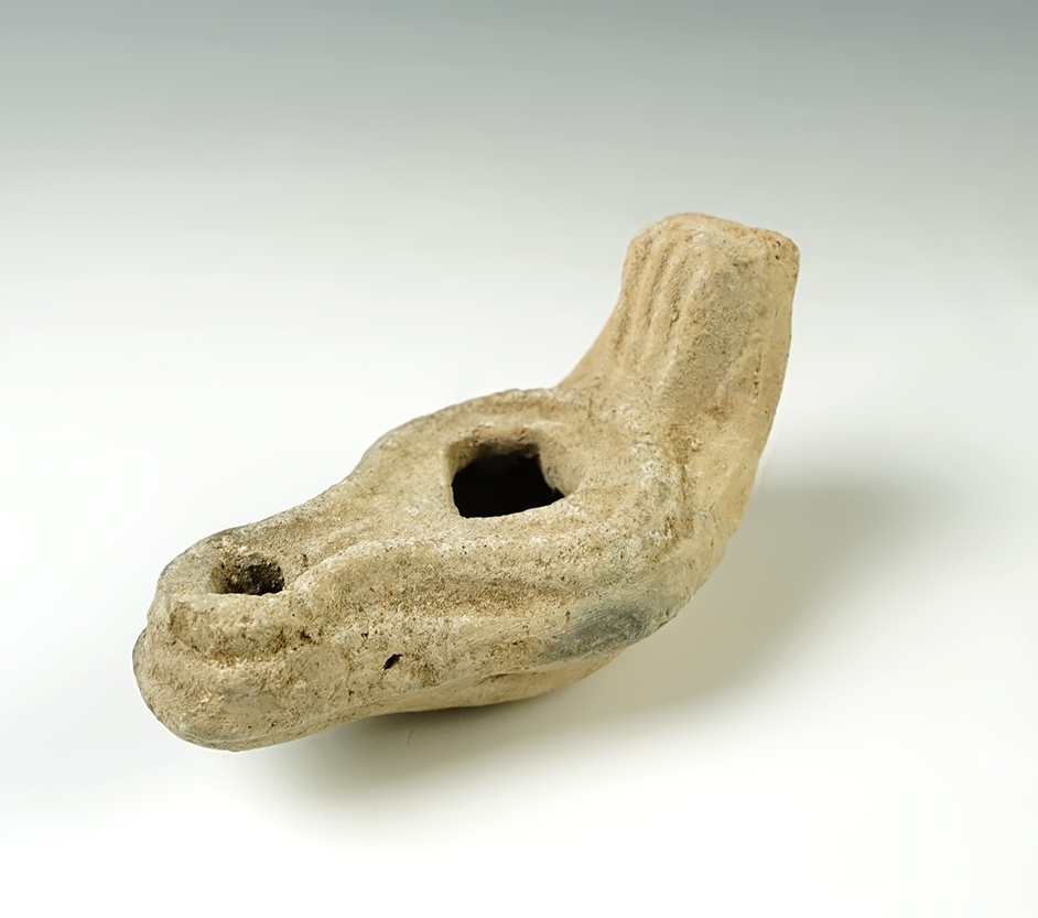 4 1/8" Holy Lands Oil Lamp that is heavily patinated, in nice condition.