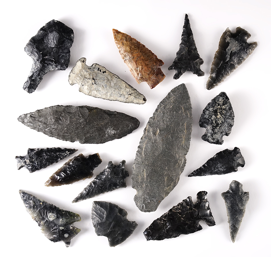 Set of 16 Points found in Lake Co., Oregon. Ex. Slim Fuel. The largest is 3 1/4".