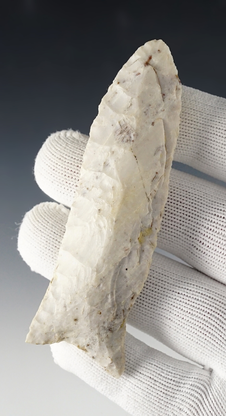 3 11/16" Paleo Knife found in western Colorado. Ex. Bob Roth collection. Stermer COA.