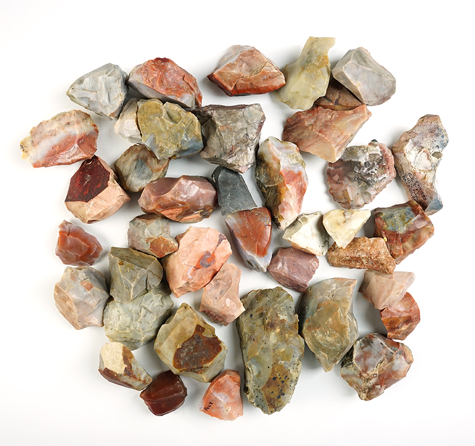 Large lot of Flint Ridge Flint Cores found in Ohio. The largest is 3 1/2". Some colorful examples!