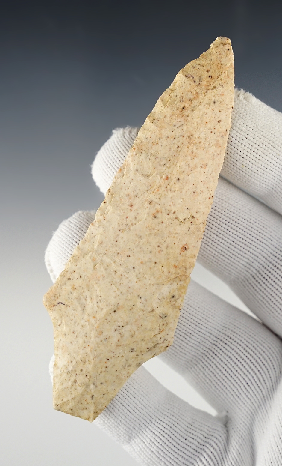 4" well flaked and nicely styled Dickson found in Missouri. 