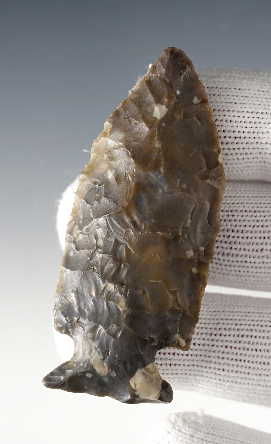 Fine 2 1/2" Archaic Cornernotch made from rare Pipe Creek Chert. Henry Co., Ohio. Ex. David Root.