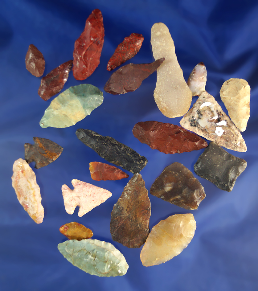 Set of 22 assorted arrowheads from various locations in the U.S., largest is 1 5/8".