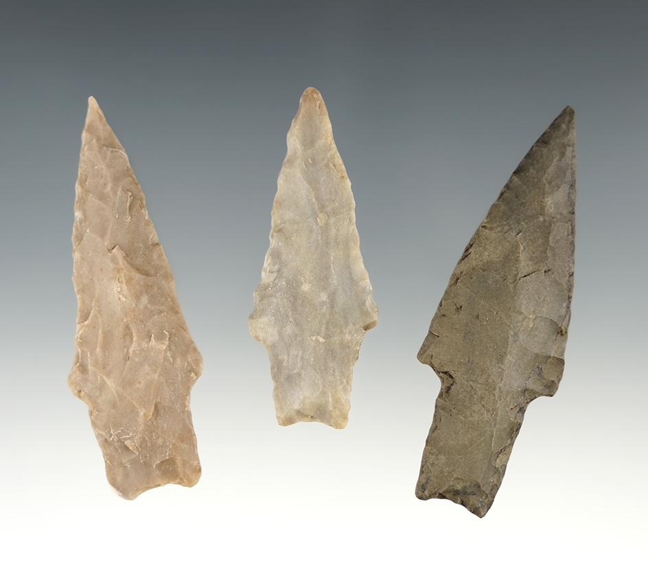 Set of 3 Texas Uvalde points in excellent condition. The largest is 2 13/16".