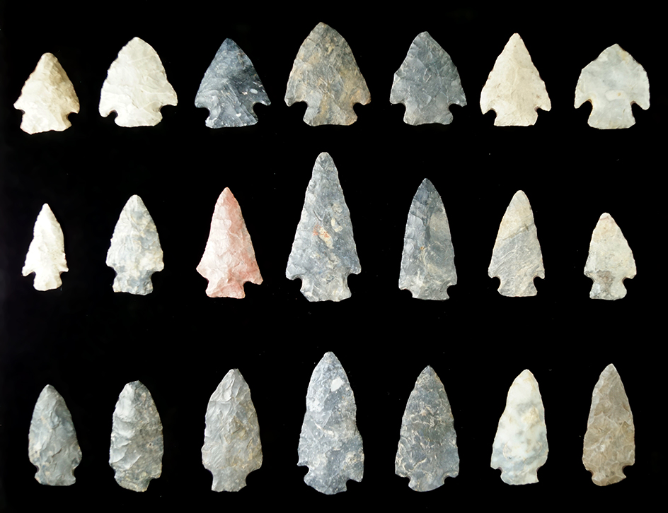Set of 21 Archaic Cornernotch points found in Ohio, some are pentagonals. Largest is 2 1/4".