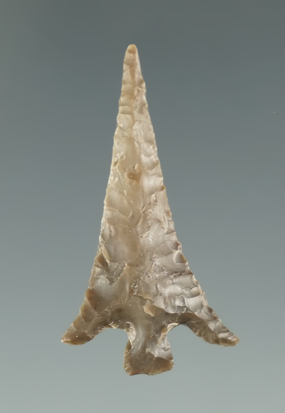 Excellent flaking and style on this 1 1/4" Columbia Plateau found near the Columbia River.