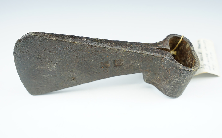 Main artifact image