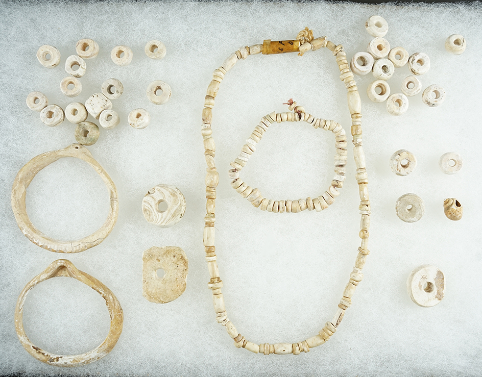 Main artifact image