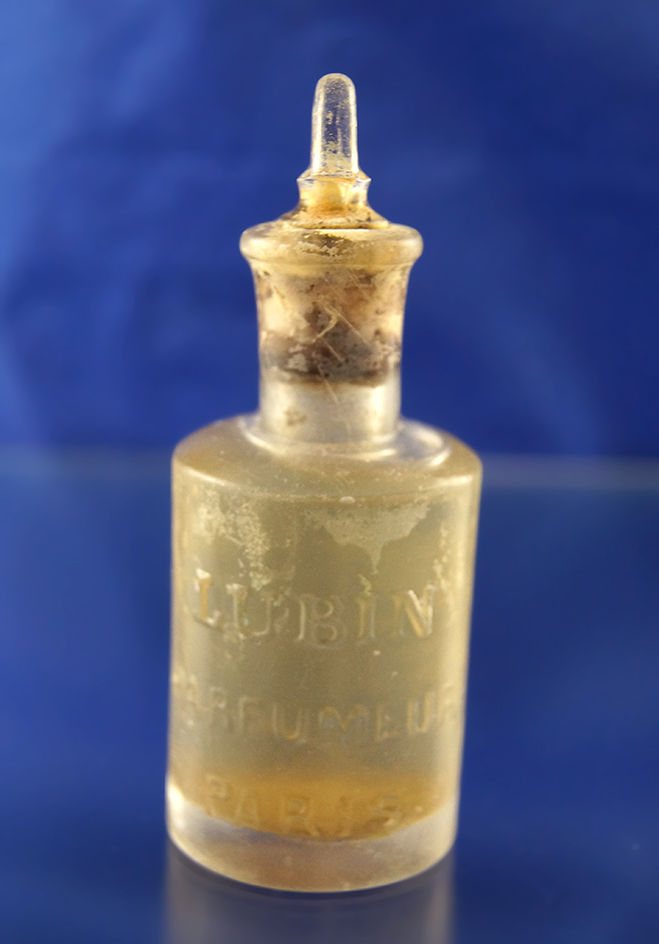 Main artifact image