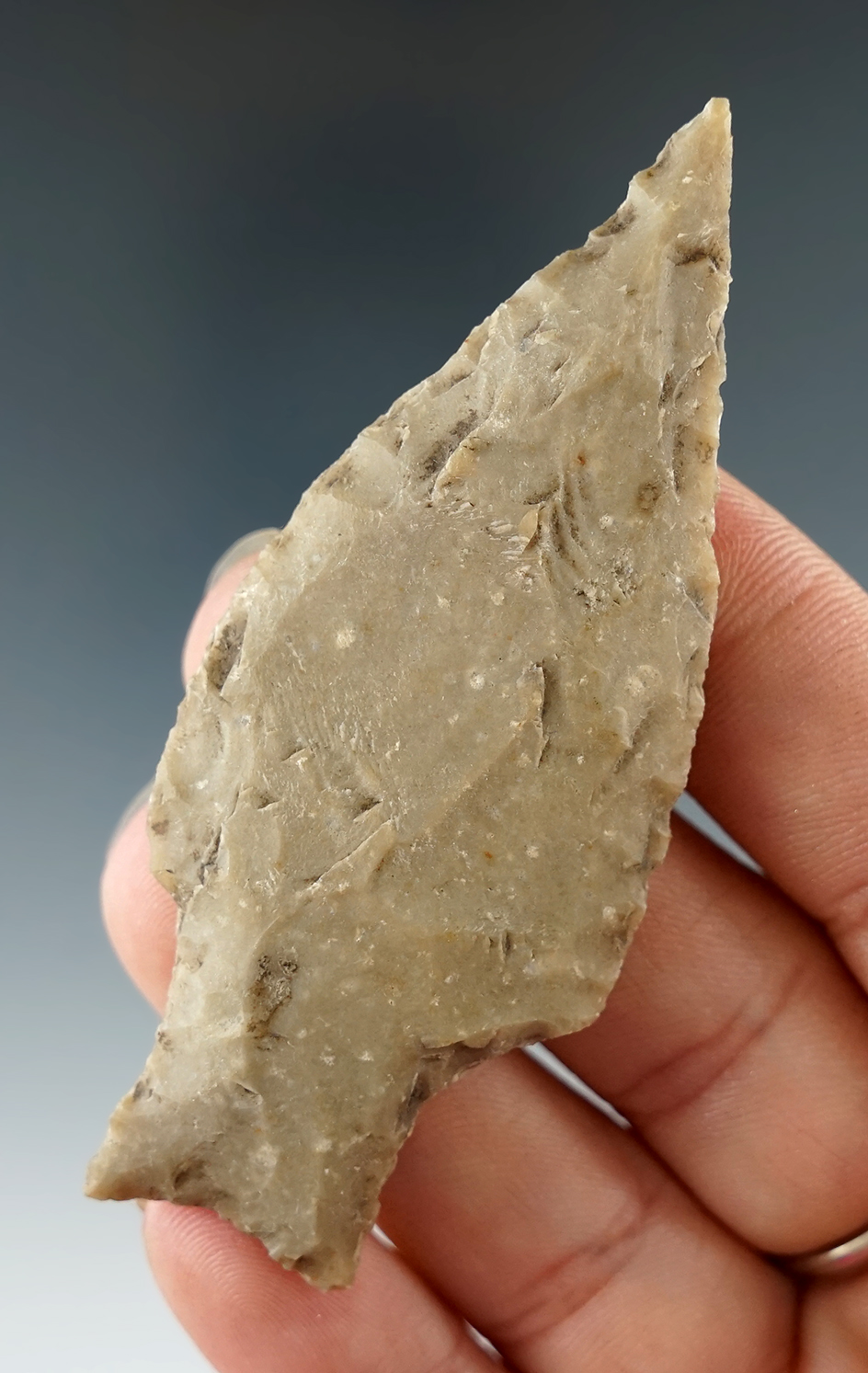 3" Uvalde found in Lampasas Co., Texas. Ex. Bill Arnold. Comes with a Roger COA.