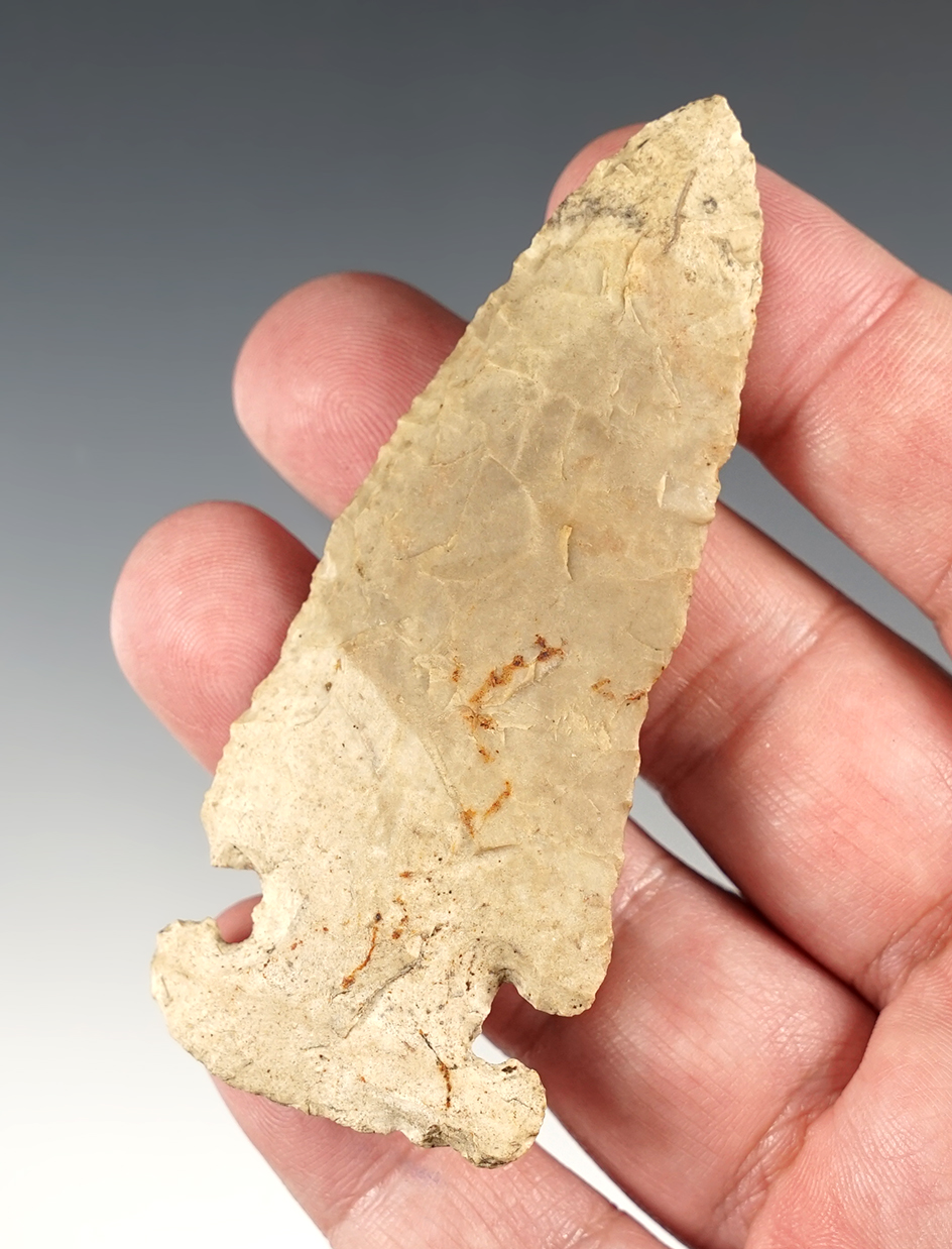 Heavily patinated 3 5/16" Thebes E-Notch - S. Ohio. Very minor modern retouch on the tip.