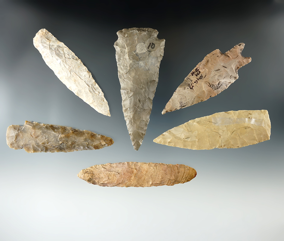 Group of six assorted Texas points and Knives, largest is 3 11/16".