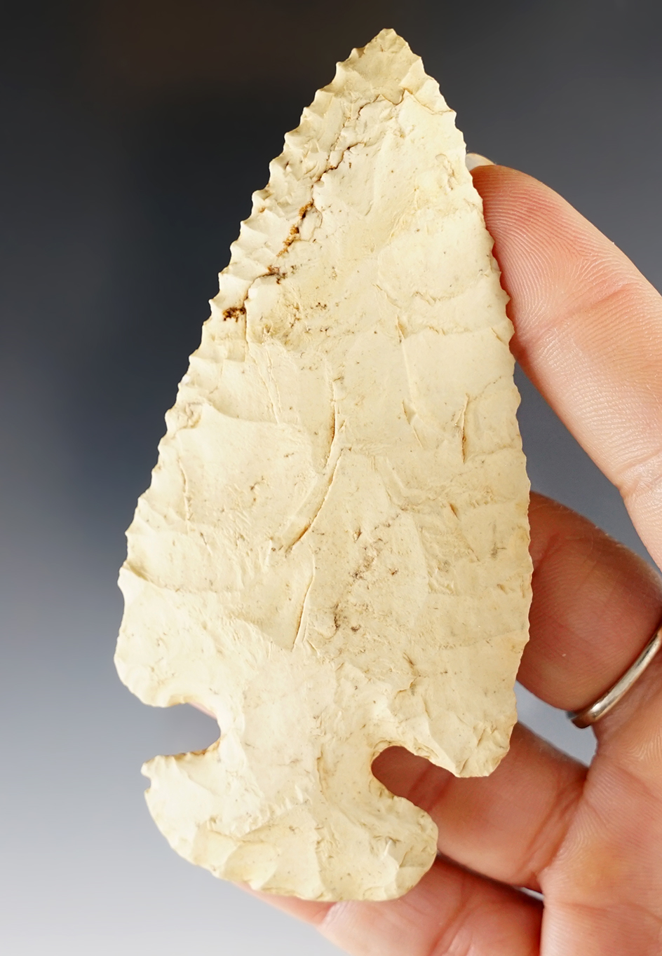 Excellent flaking on this 3 15/16" Dovetail found in Hancock Co., Ohio. Ex. Gary Weaver.