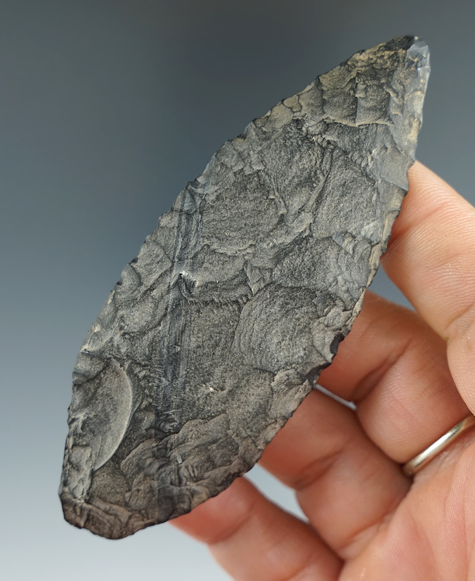 3 11/16" Cascade Knife with a burinated base and light rechipping on the tip. Oregon.