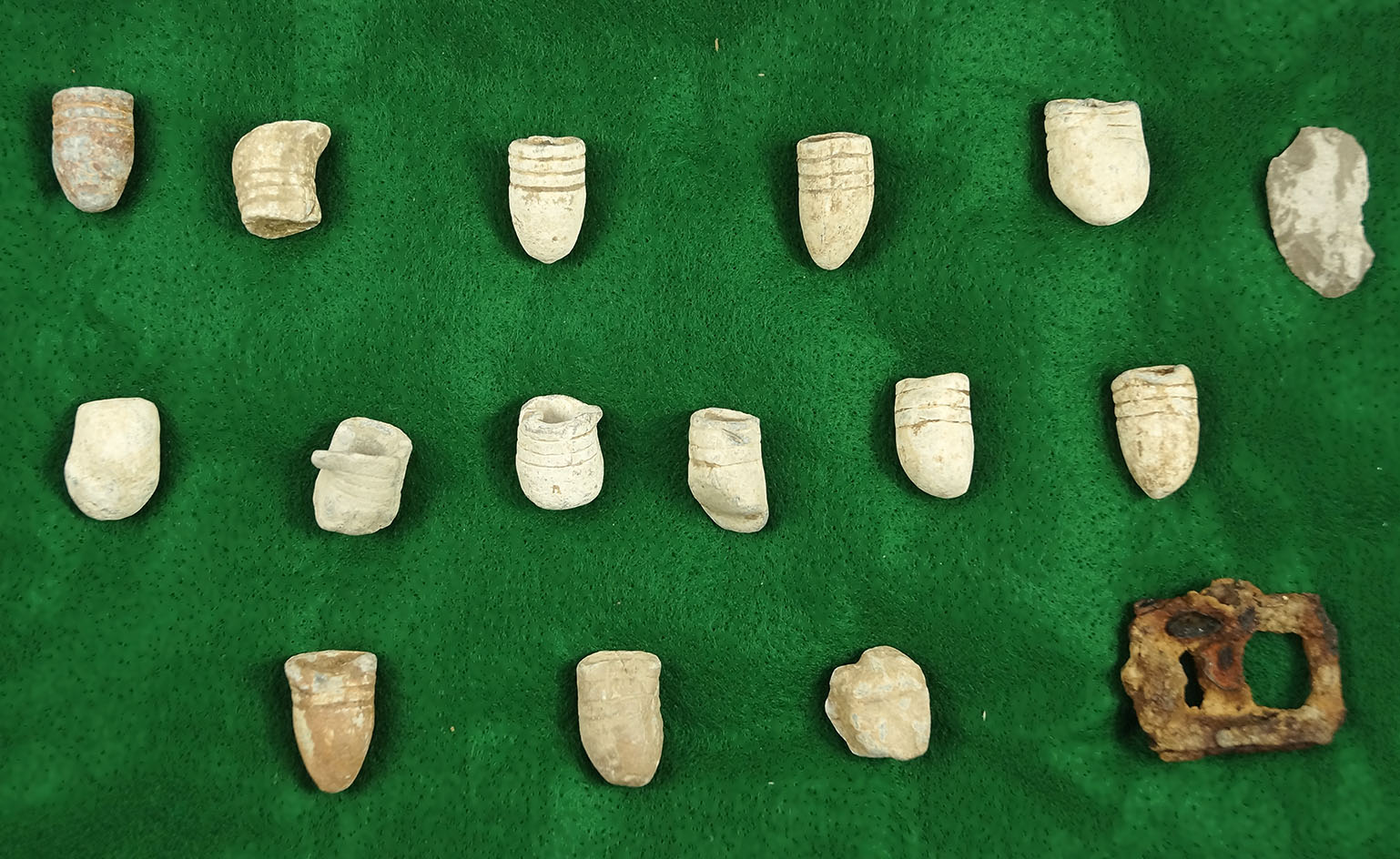 Main artifact image