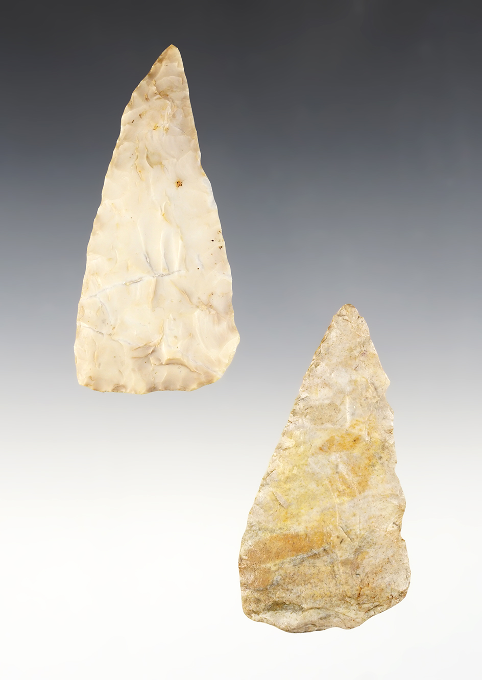 Pair of nicely made Knives found in Sheffield Twp., Lorain Co., Ohio. The largest is 3 7/16". 