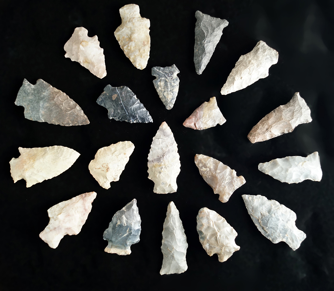 Set of 19 Assorted Ohio Arrowheads, largest is 1 3/4".