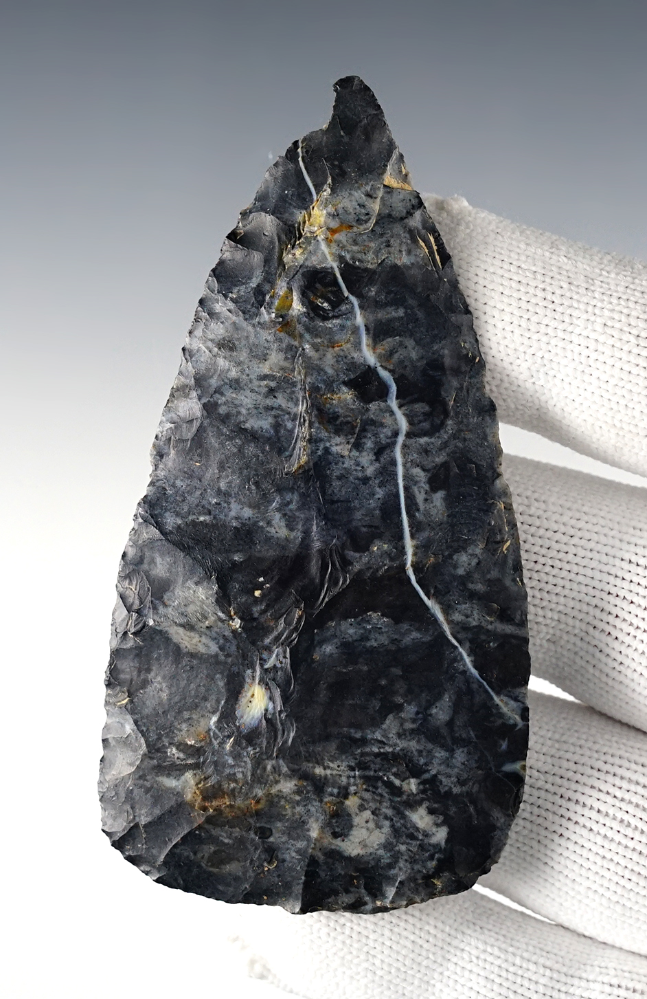 3 5/8" Leaf Blade - Coshocton Co., Ohio. Ex. Robin McAbee. Comes with a Bennett COA.