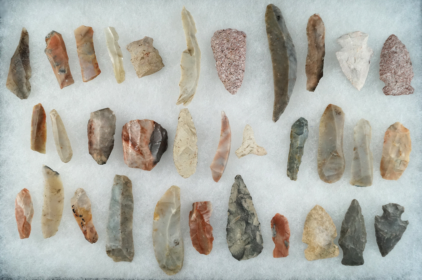 Large group of 33 Flint Ridge Bladelets, cores and assorted Ohio Points.  Largest is 3 1/4".